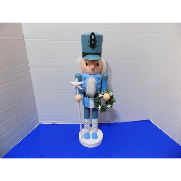 NEW Christmas Beach Coastal Fancy Santa Claus Nutcracker Figurine Holiday Noel - Picture 1 of 7